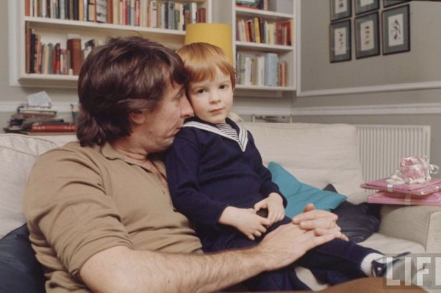 Роберт Стивенс с сыном